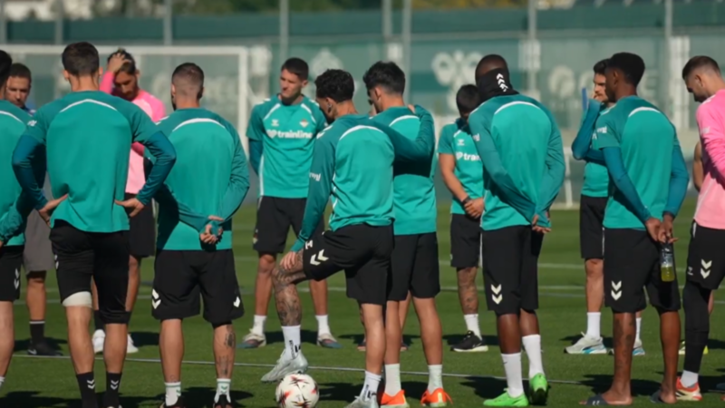 Diego Llorente, de vuelta a los entrenamientos