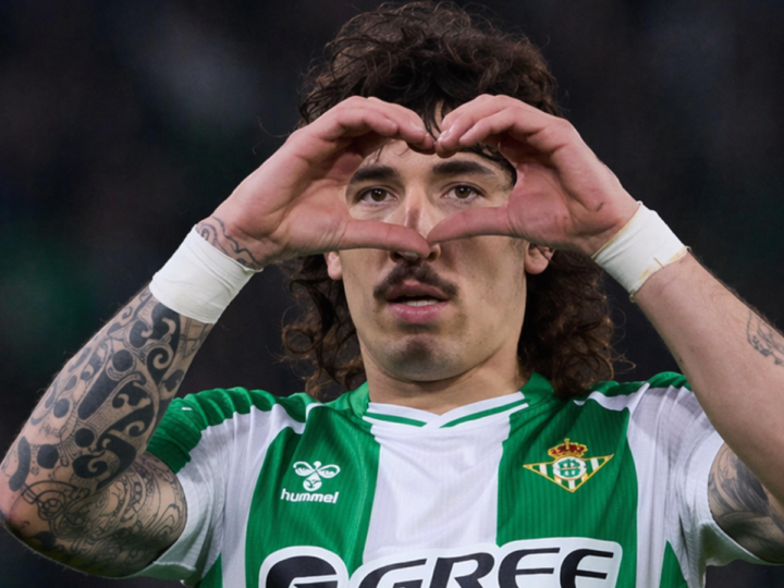 Revolución planteada en el lateral derecho para el mercado de fichajes del Betis