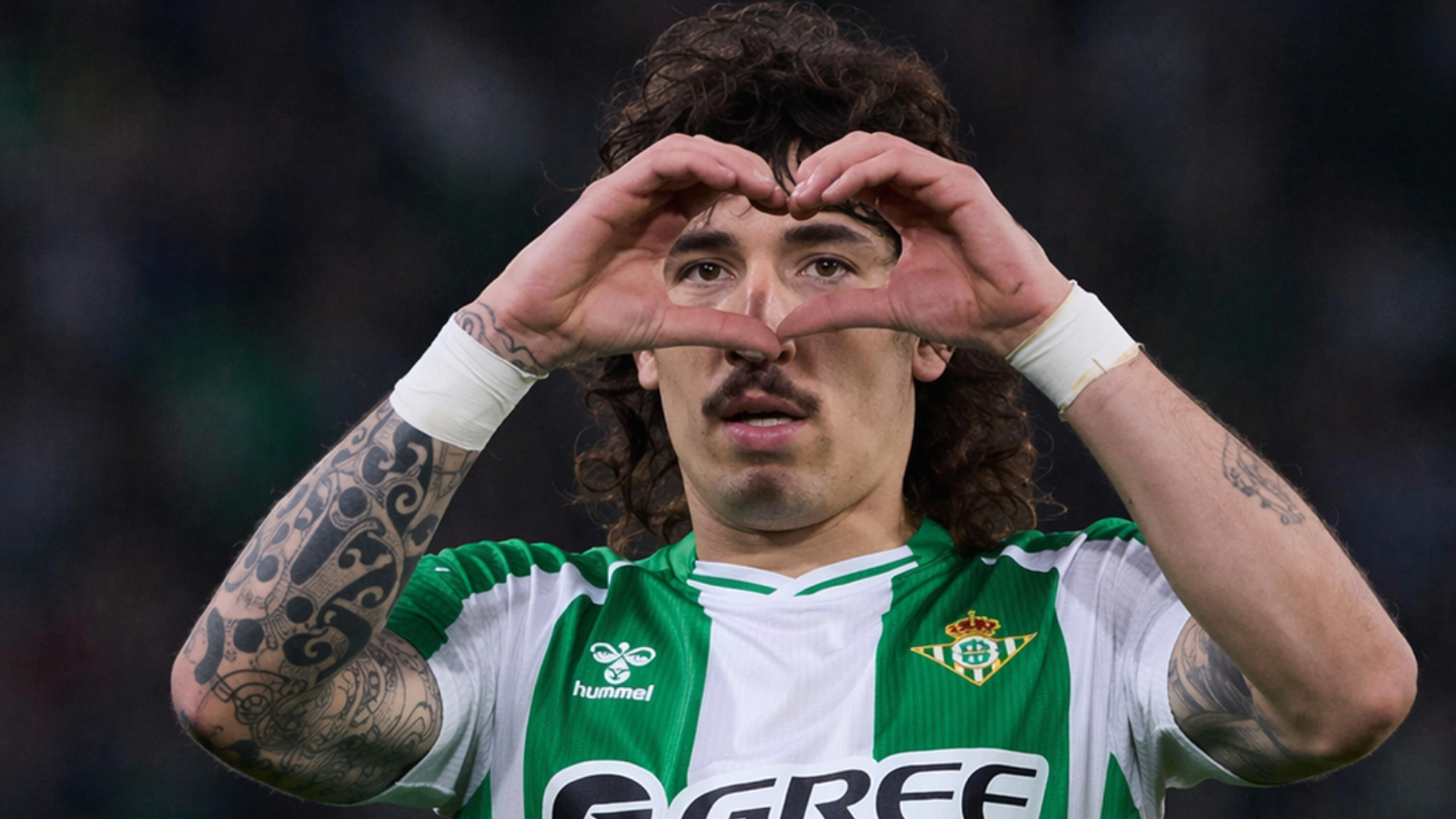 Revolución planteada en el lateral derecho para el mercado de fichajes del Betis