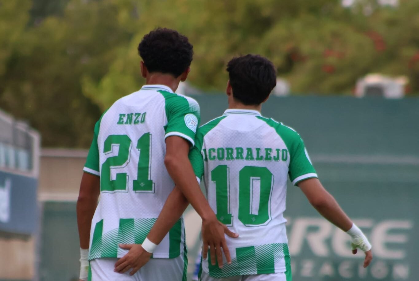 4-0: El Betis Deportivo vence al Linares al ritmo de Corralejo y Enzo